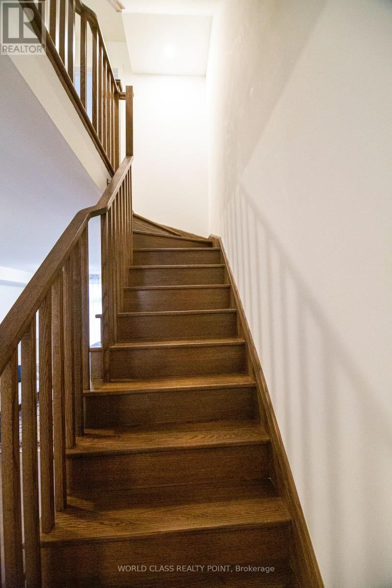 133 GREEN GARDENS BOULEVARD Image 16