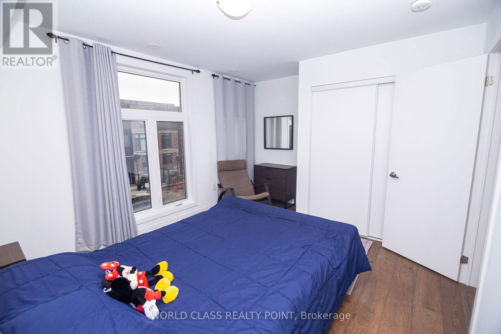 133 GREEN GARDENS BOULEVARD Image 19