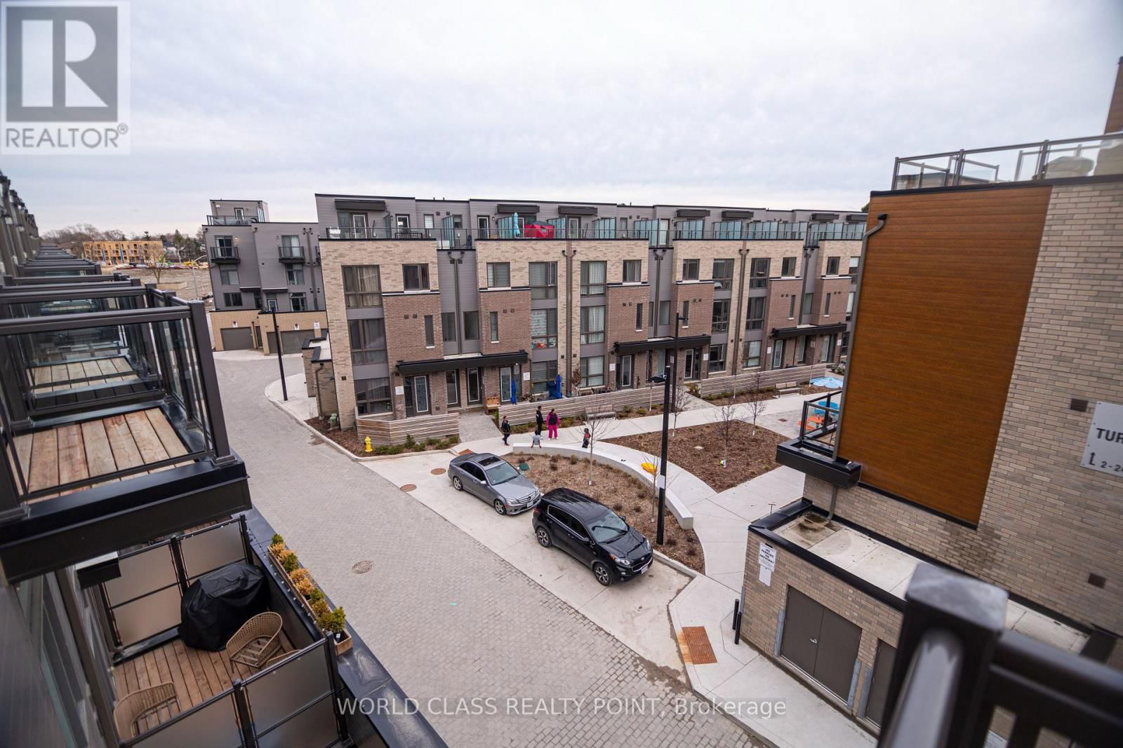 133 GREEN GARDENS BOULEVARD Image 34