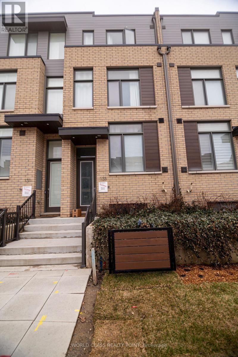 133 GREEN GARDENS BOULEVARD Image 37