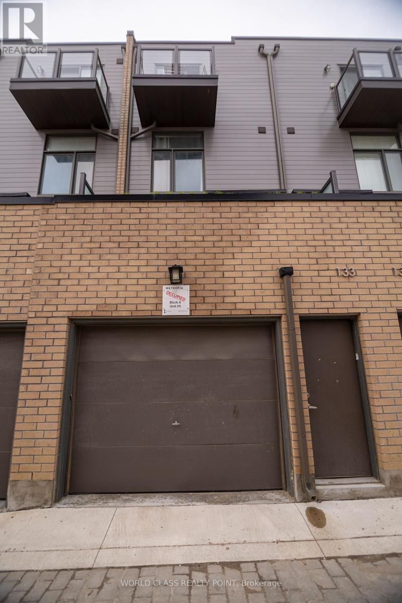 133 GREEN GARDENS BOULEVARD Image 38