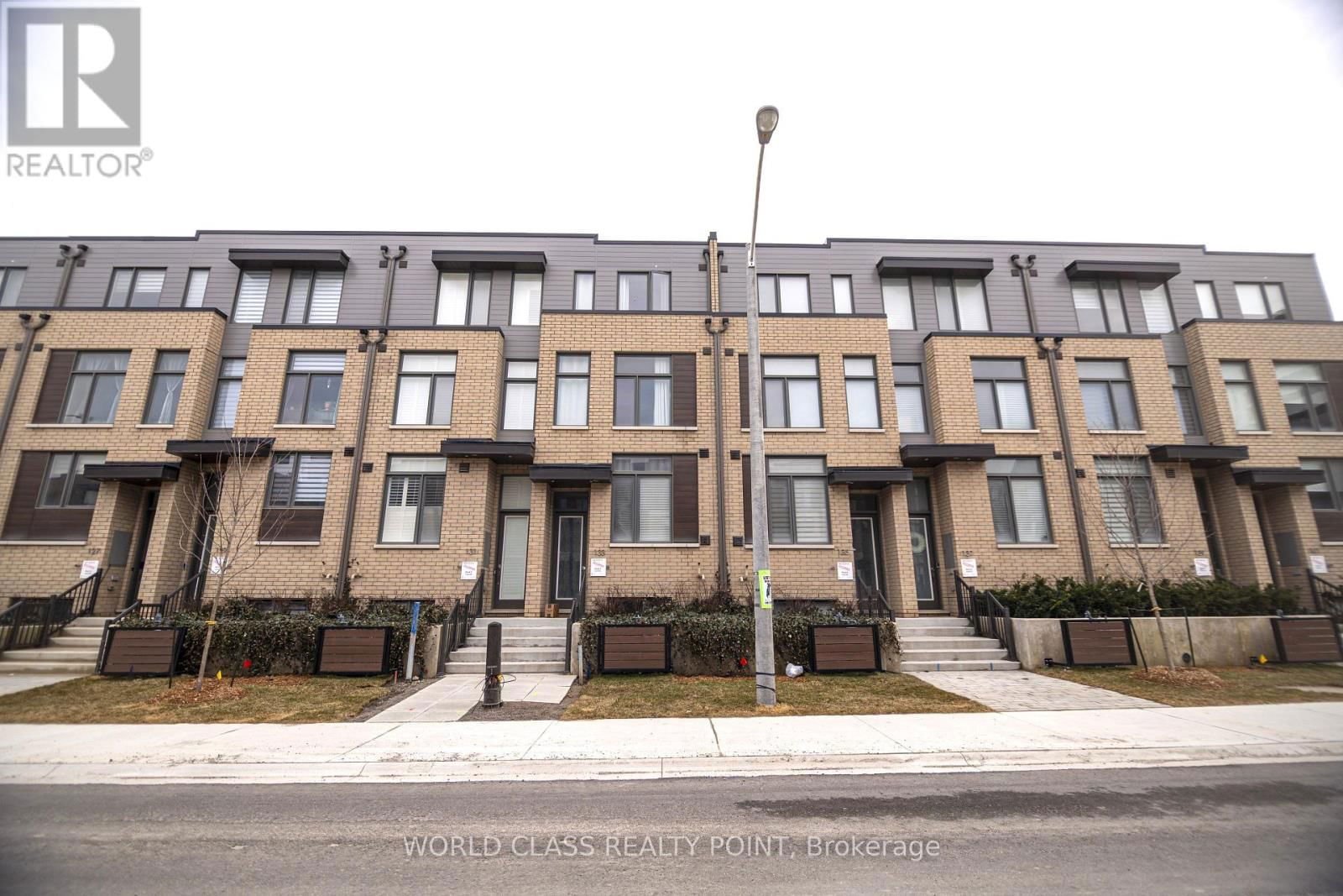 133 GREEN GARDENS BOULEVARD Image 40