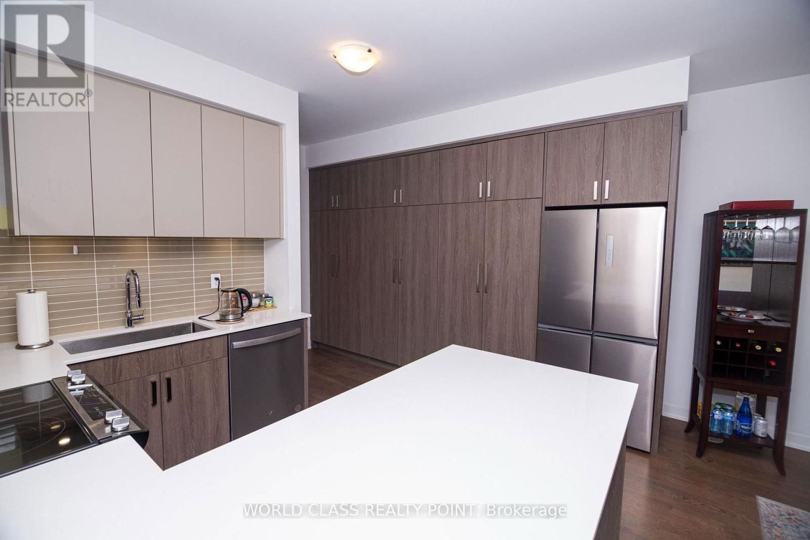 133 GREEN GARDENS BOULEVARD Image 7