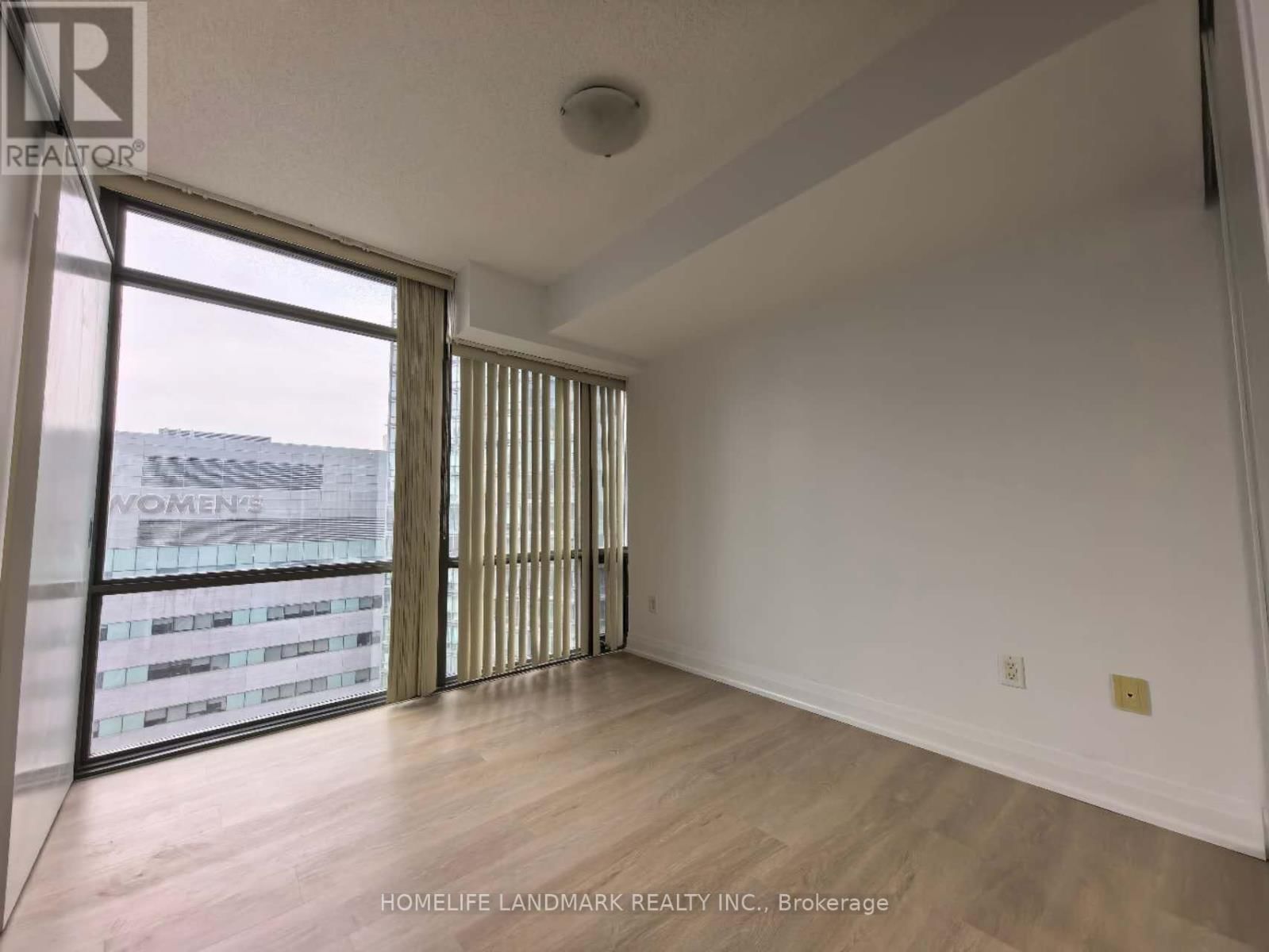 1403 - 38 GRENVILLE STREET Image 5