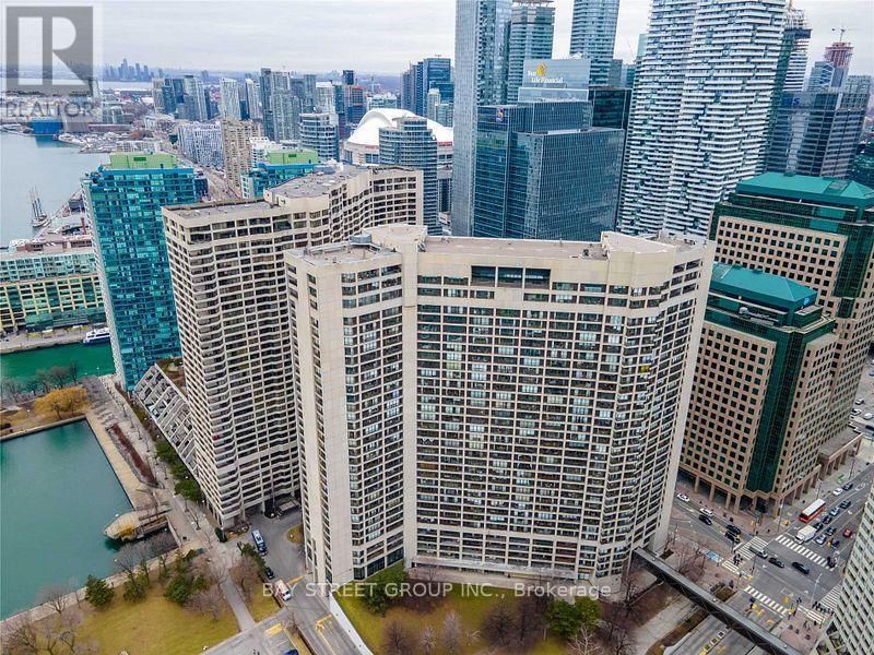 3019 - 33 HARBOUR SQUARE Image 14