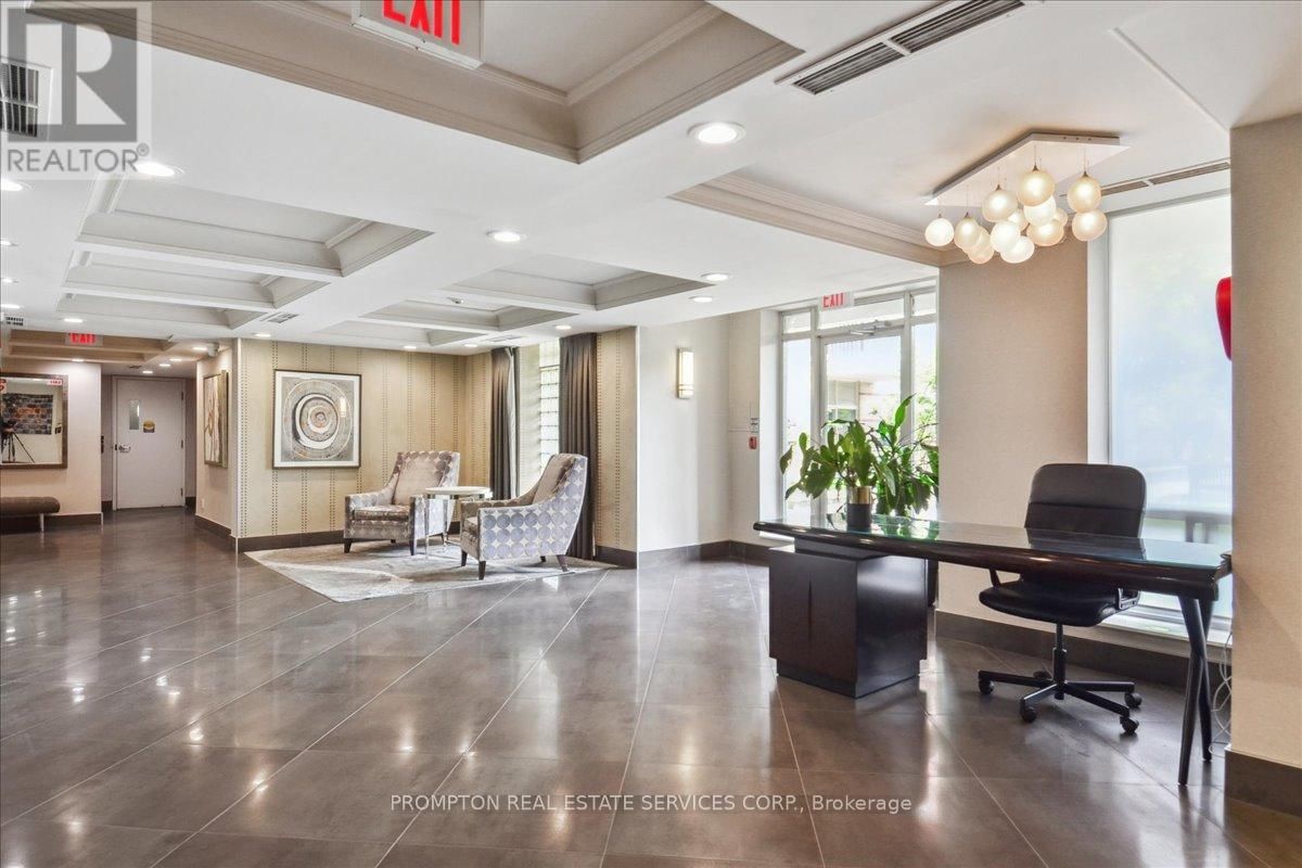 208 - 451 ROSEWELL AVENUE Image 3