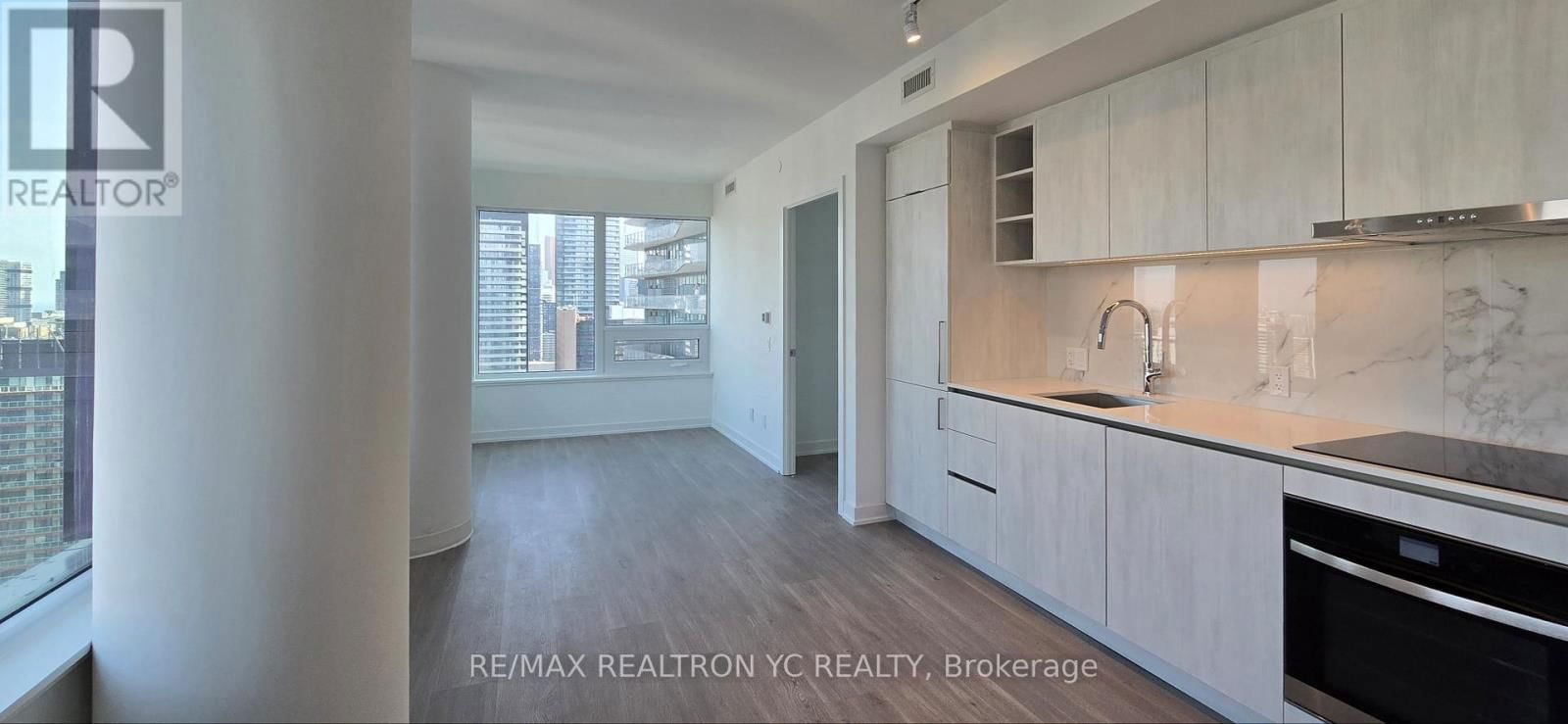 3512 - 8 WELLESLEY STREET WEST Image 1