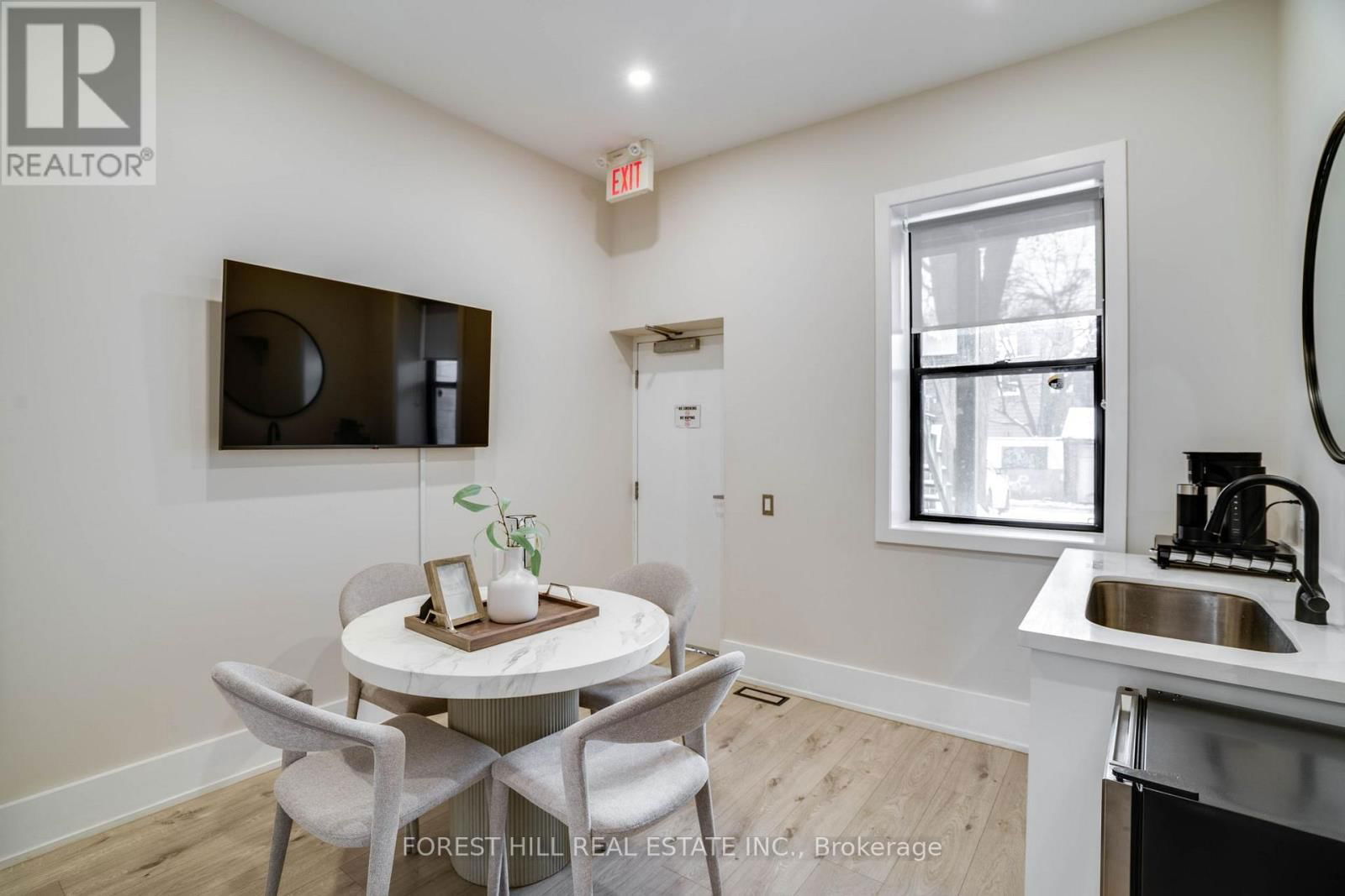659 ST CLAIR AVENUE WEST Image 12