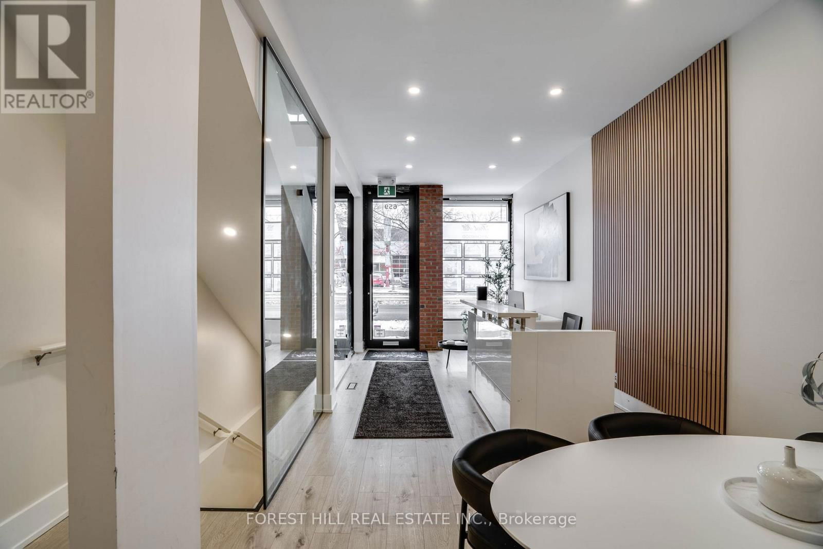 659 ST CLAIR AVENUE WEST Image 2