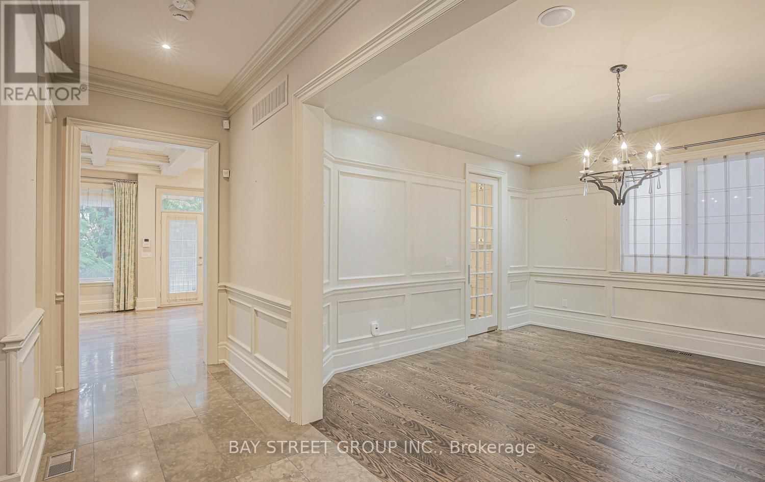 500 DELORAINE AVENUE Image 10