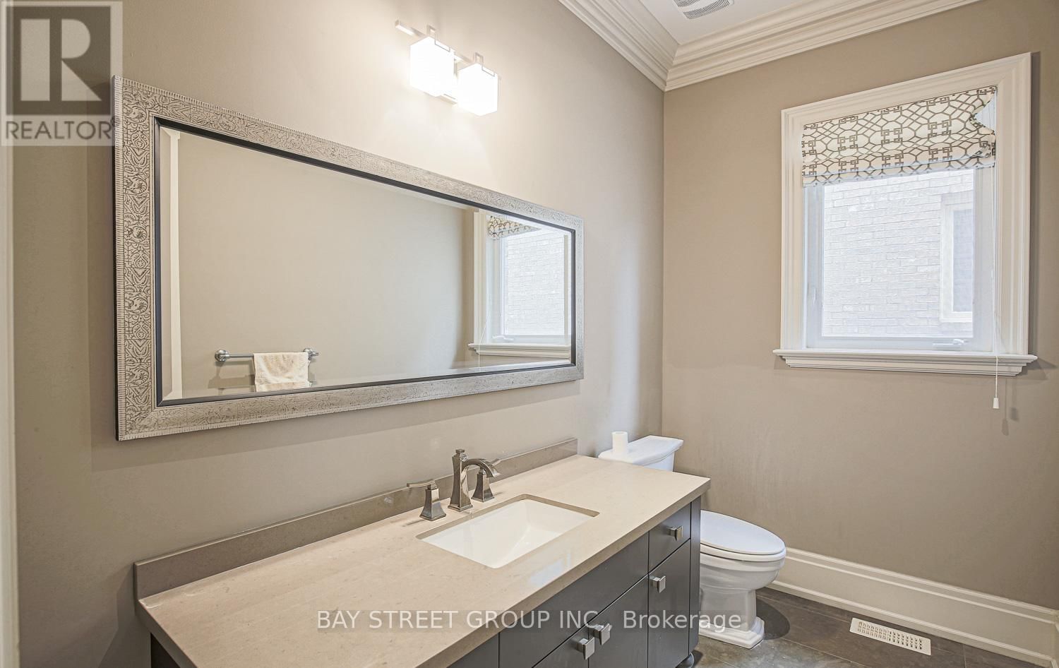 500 DELORAINE AVENUE Image 16