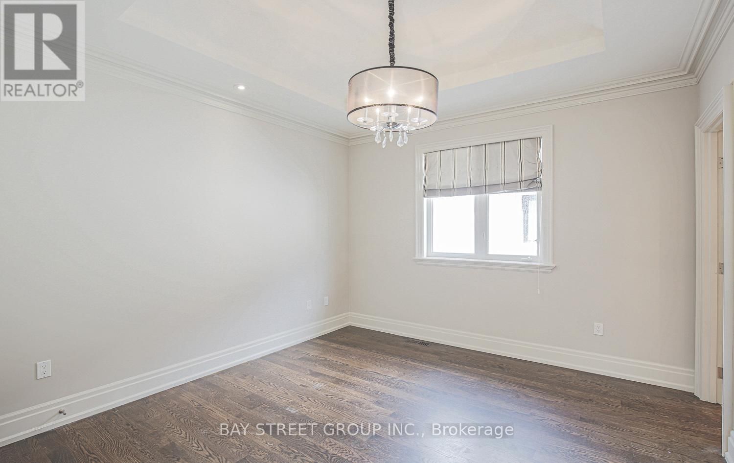 500 DELORAINE AVENUE Image 28