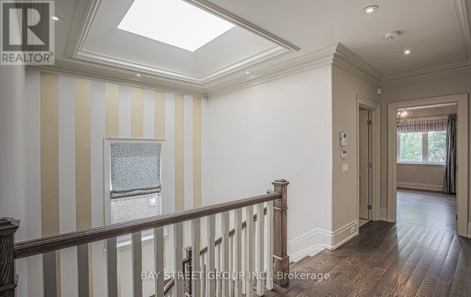 500 DELORAINE AVENUE Image 30