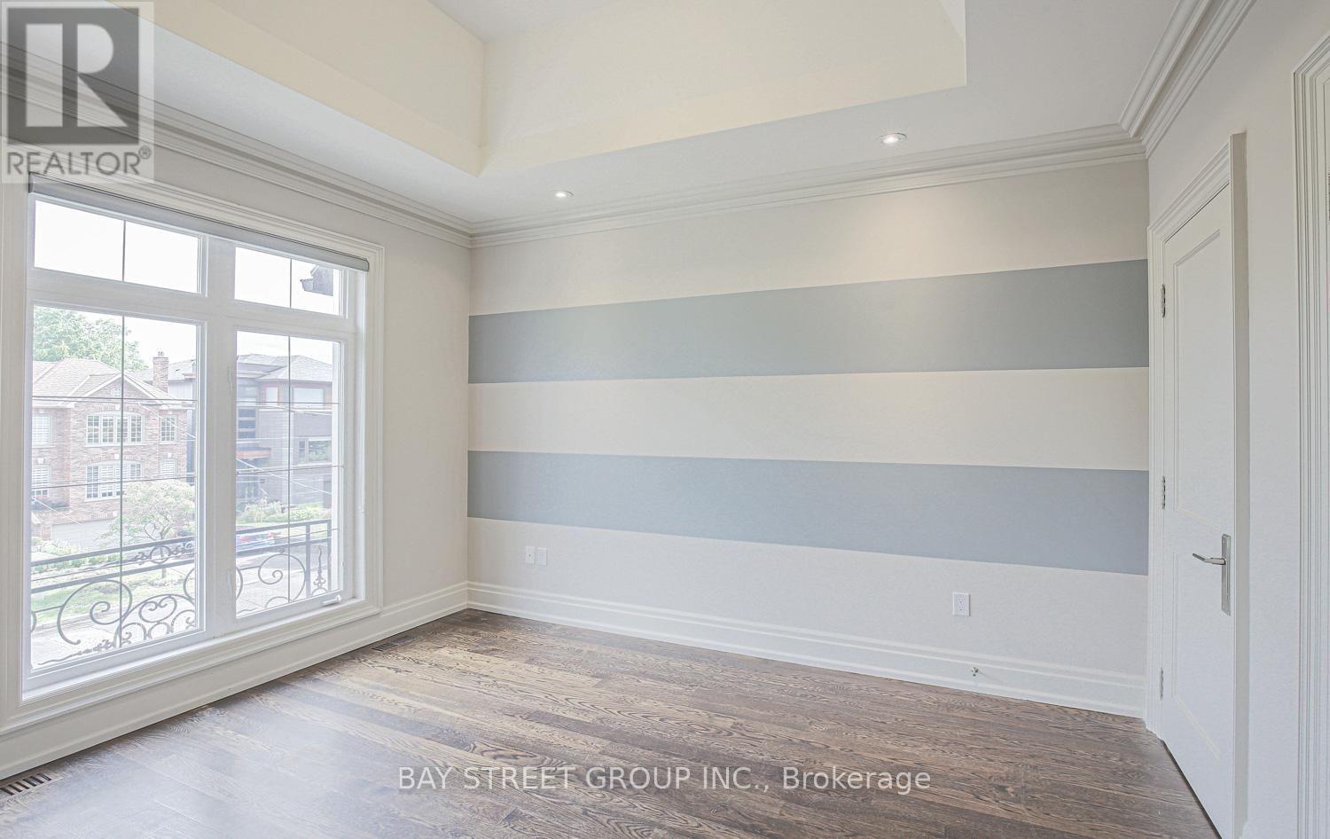 500 DELORAINE AVENUE Image 33