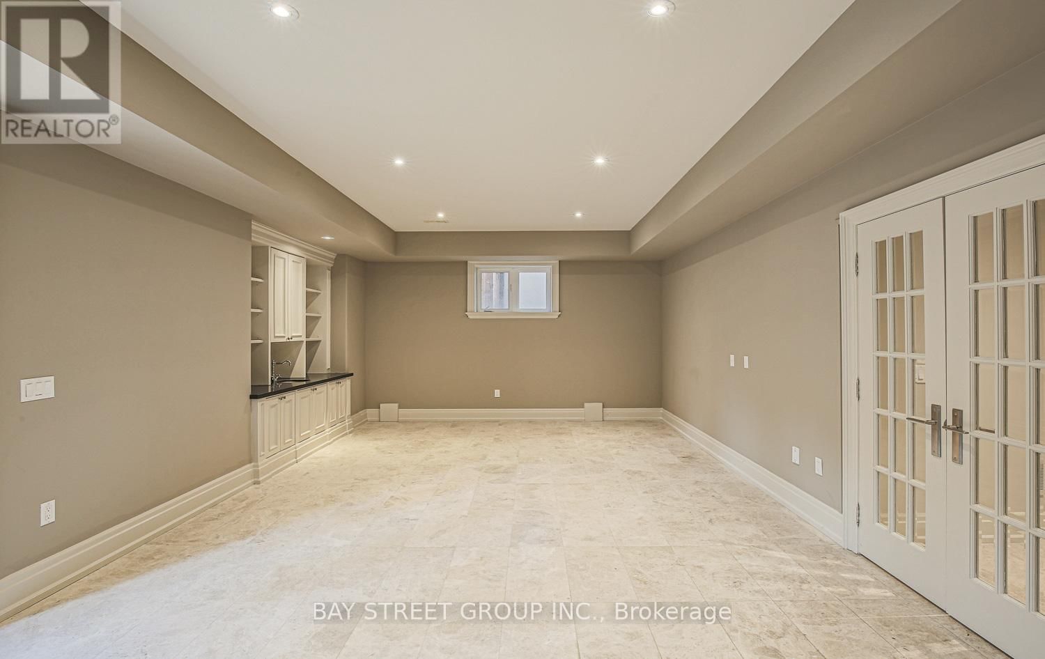 500 DELORAINE AVENUE Image 38