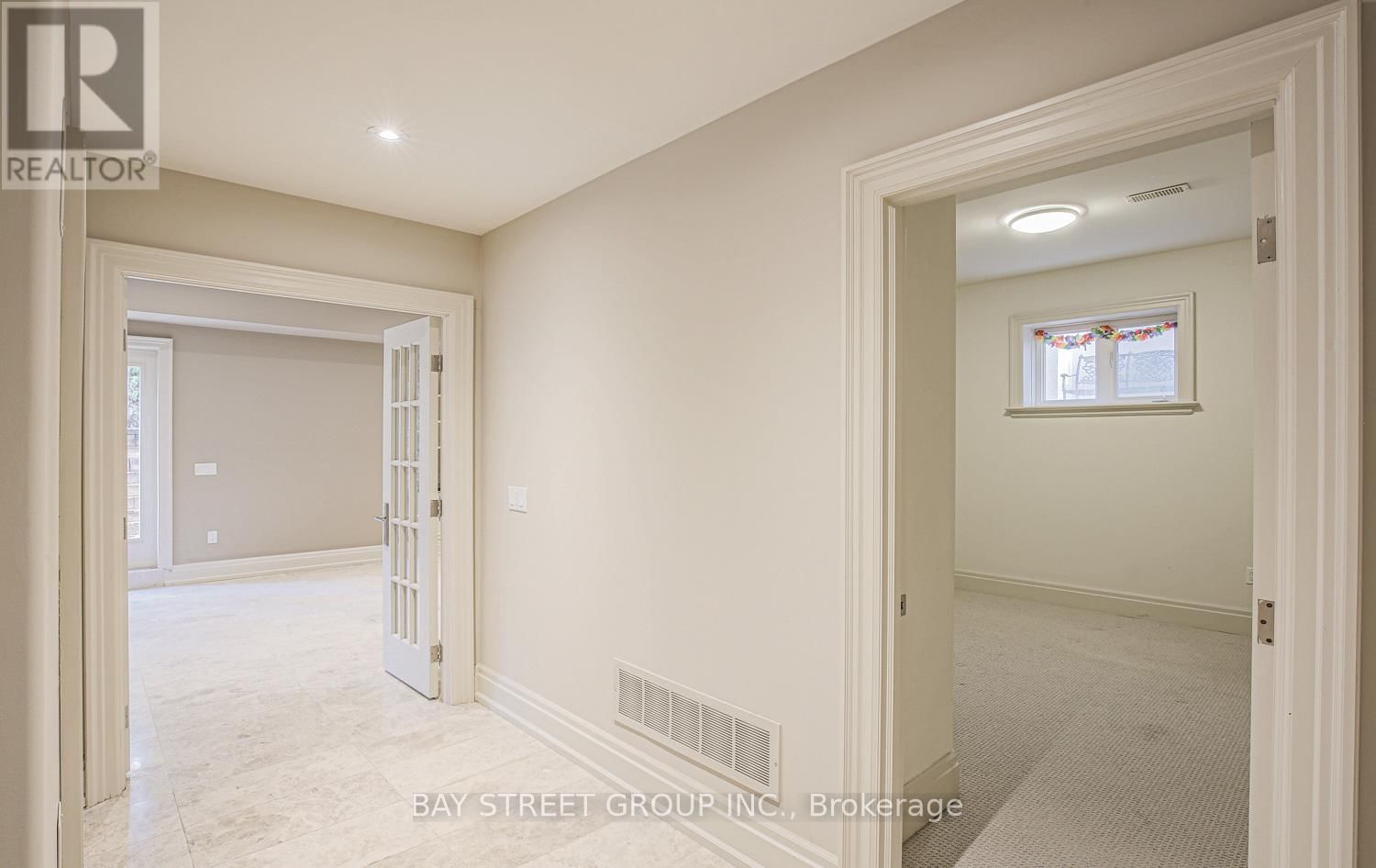 500 DELORAINE AVENUE Image 40