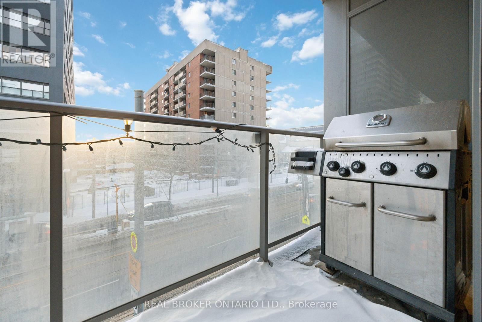 222 - 95 BATHURST STREET Image 27