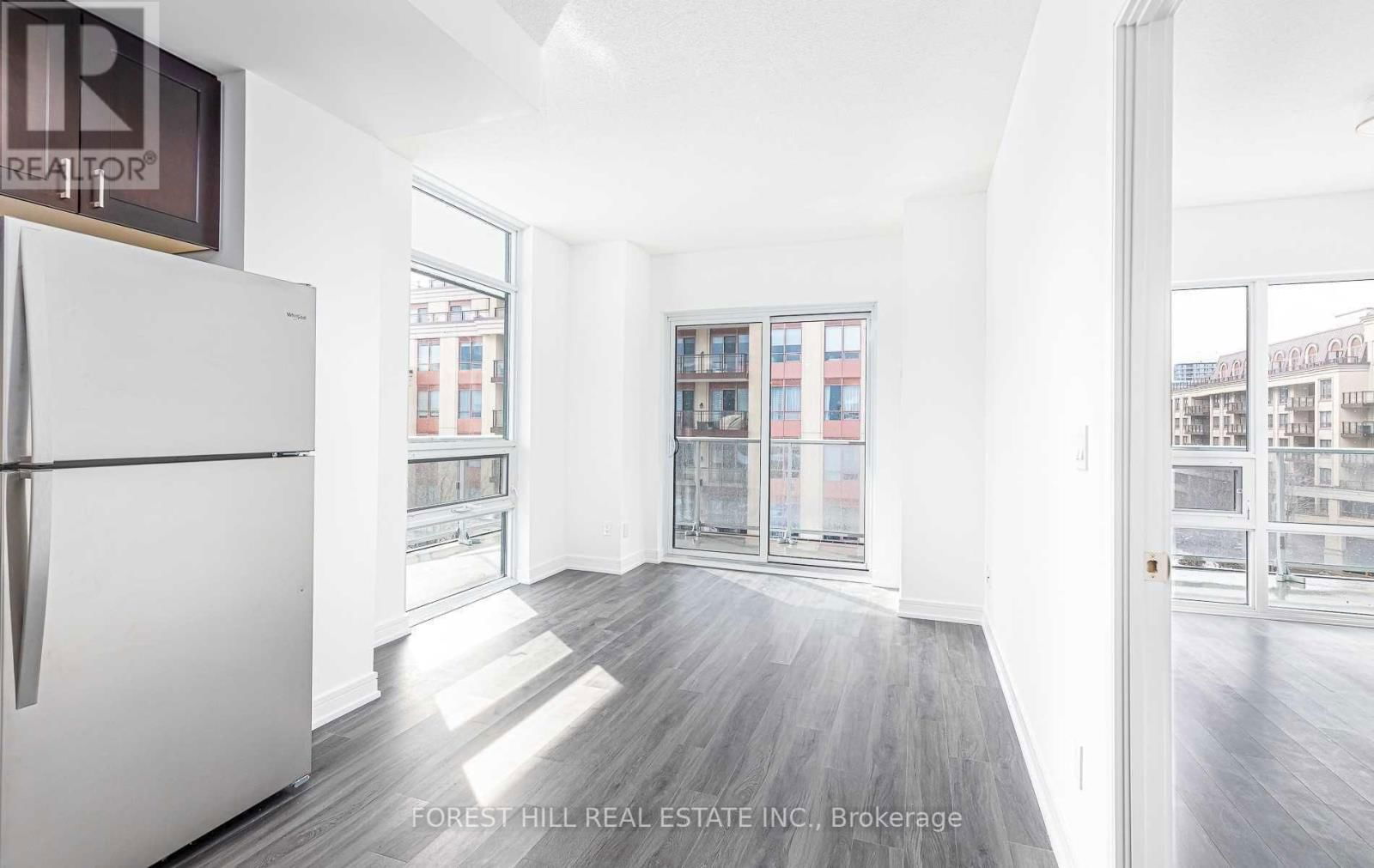 505 - 621 SHEPPARD AVENUE EAST Image 10