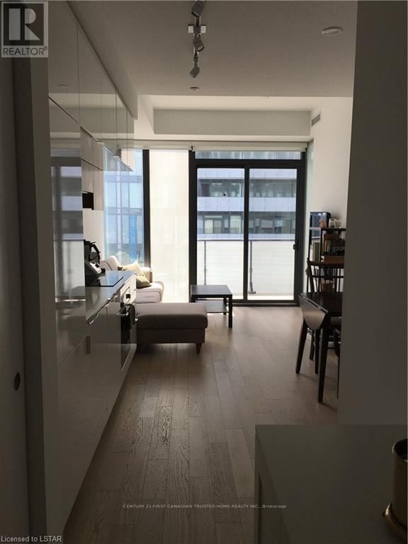 3411 - 185 ROEHAMPTON AVENUE Image 4
