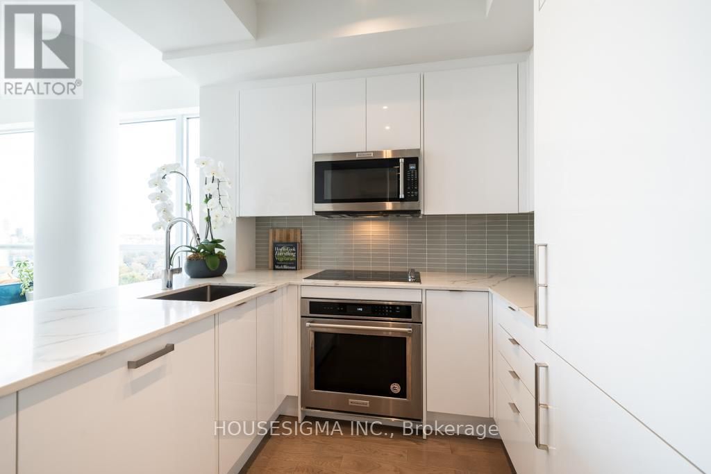 1304 - 181 BEDFORD ROAD Image 3