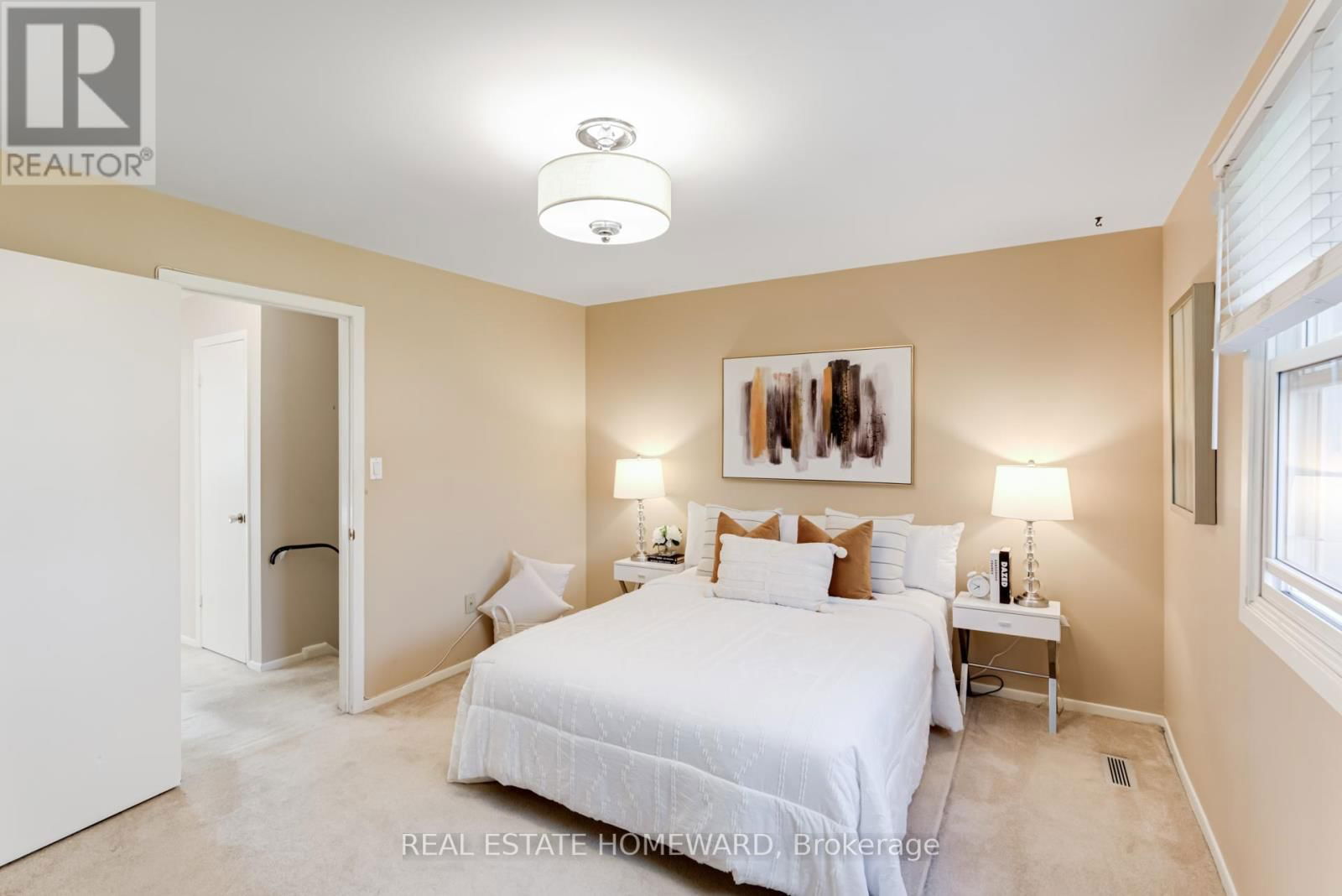 64 STONEDALE PLACEWAY Image 20