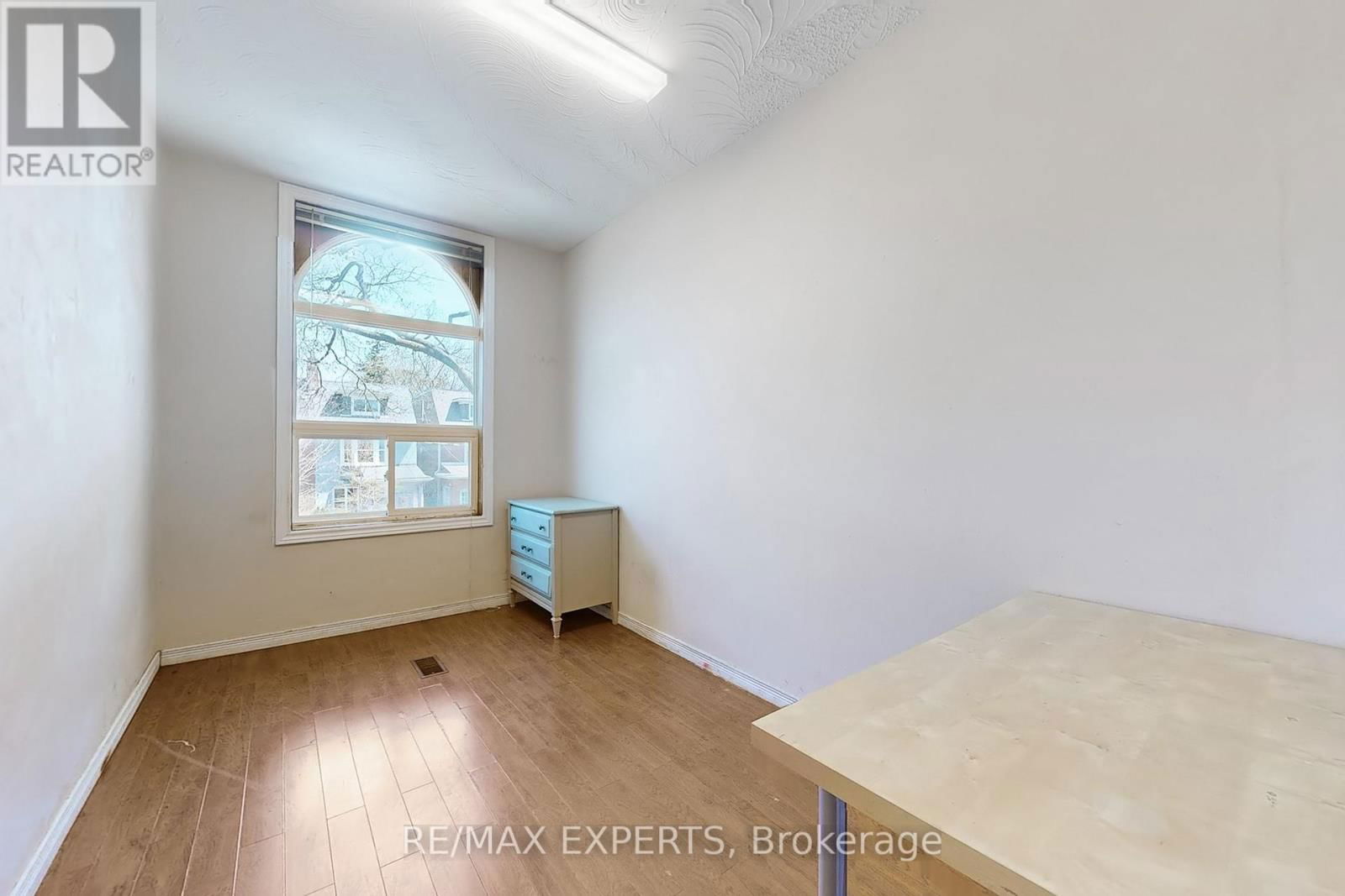 134 BRUNSWICK AVENUE Image 17