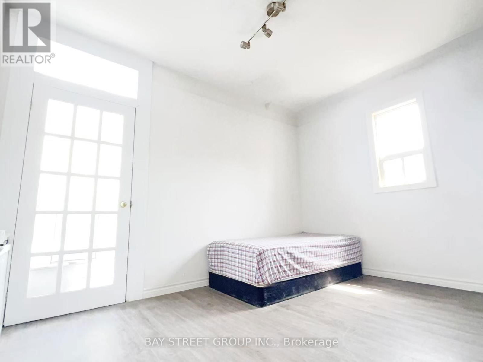 163 DELAWARE AVENUE Image 12