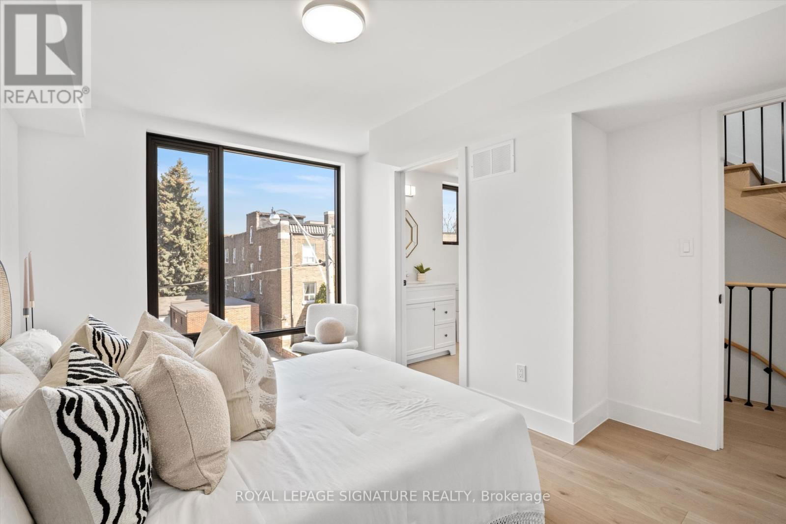 1 HEYDON PARK ROAD Image 12