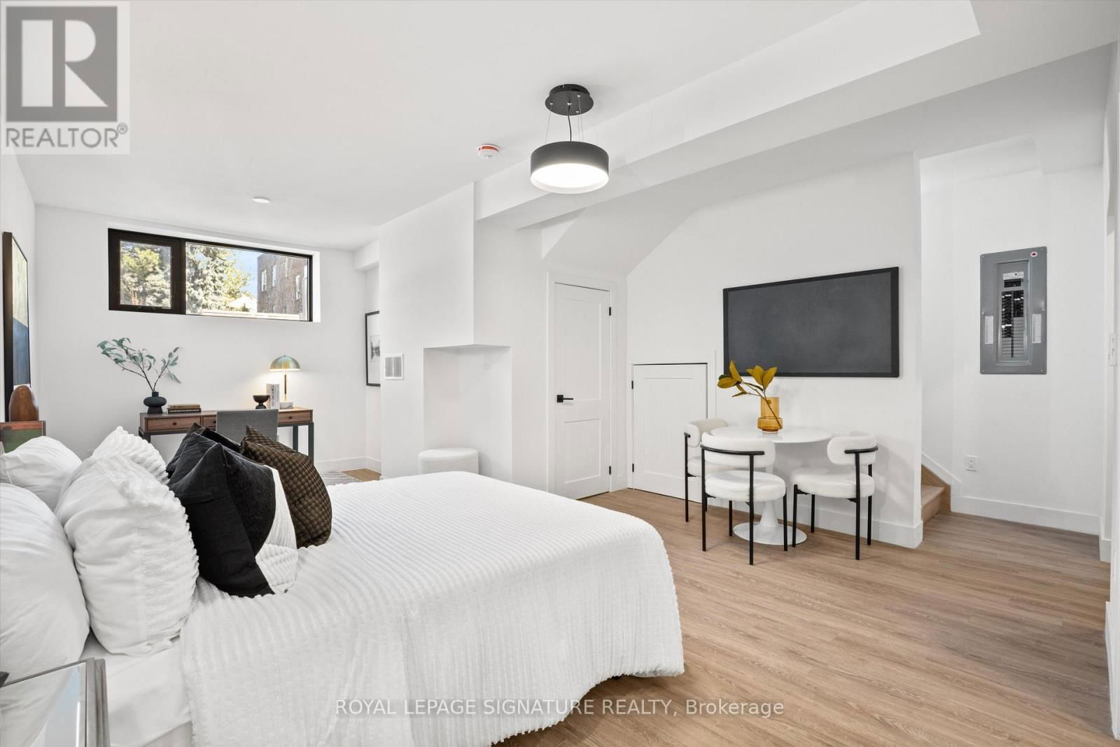 1 HEYDON PARK ROAD Image 29