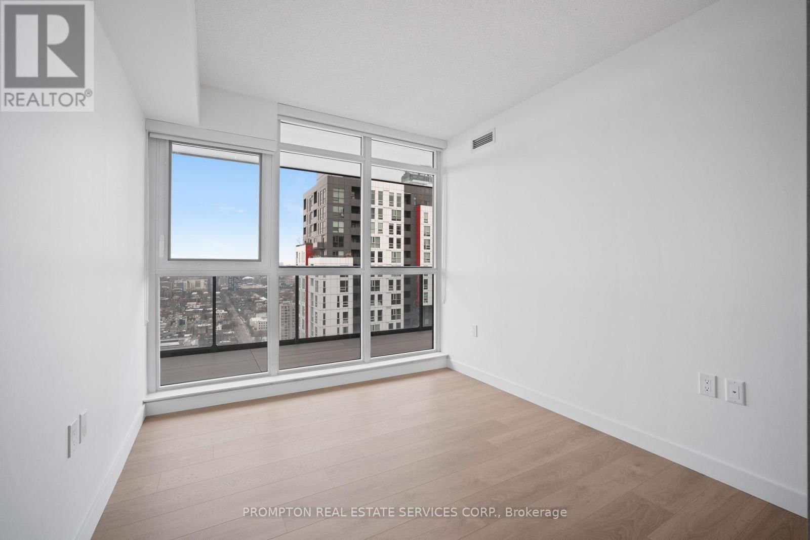2611 - 38 WIDMER STREET Image 17