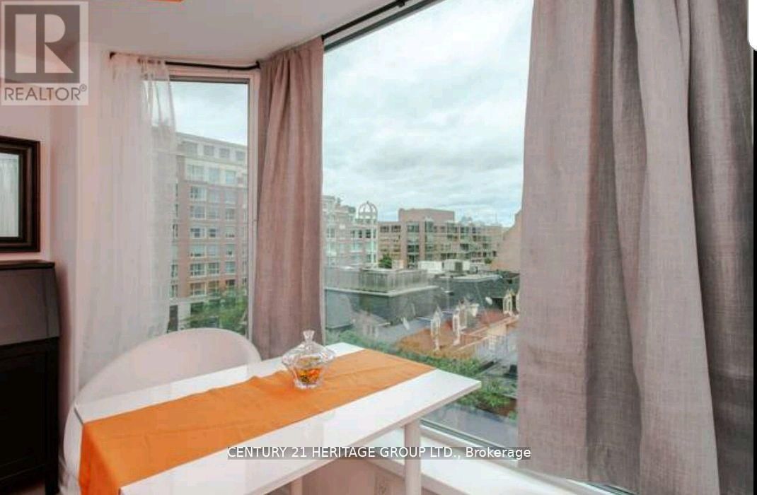 403 - 155 YORKVILLE AVENUE Image 4