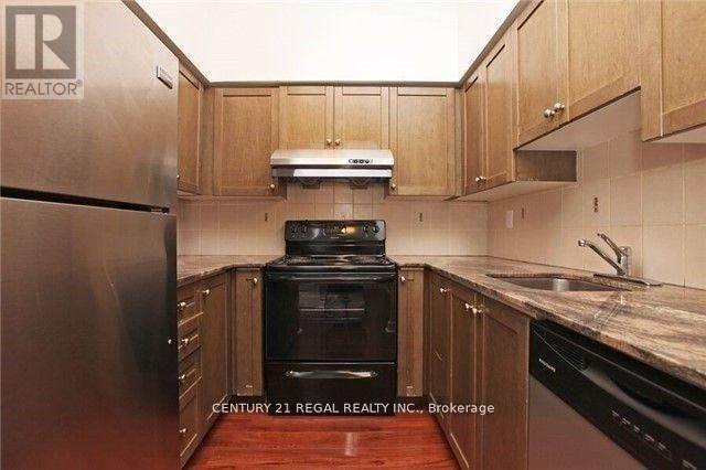 105 - 225 WELLESLEY STREET EAST Image 4