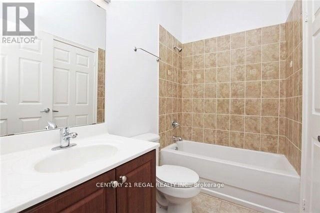 105 - 225 WELLESLEY STREET EAST Image 6