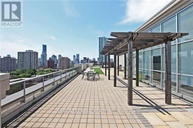 105 - 225 WELLESLEY STREET EAST Image 8