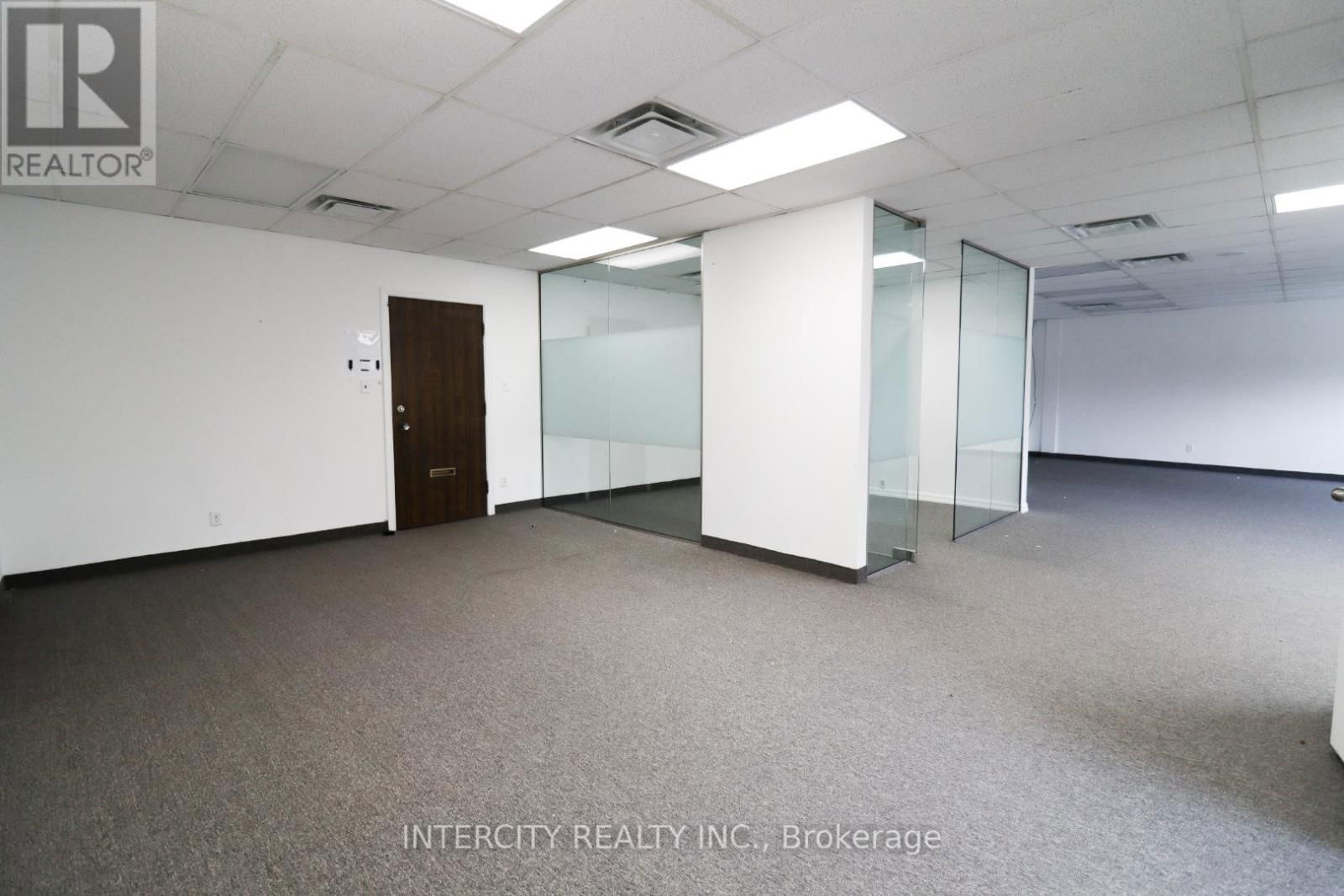 200 - 738 SHEPPARD AVENUE EAST Image 11