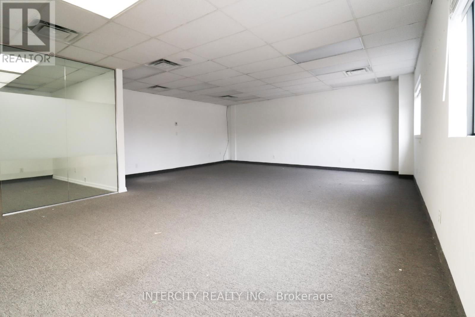 200 - 738 SHEPPARD AVENUE EAST Image 14