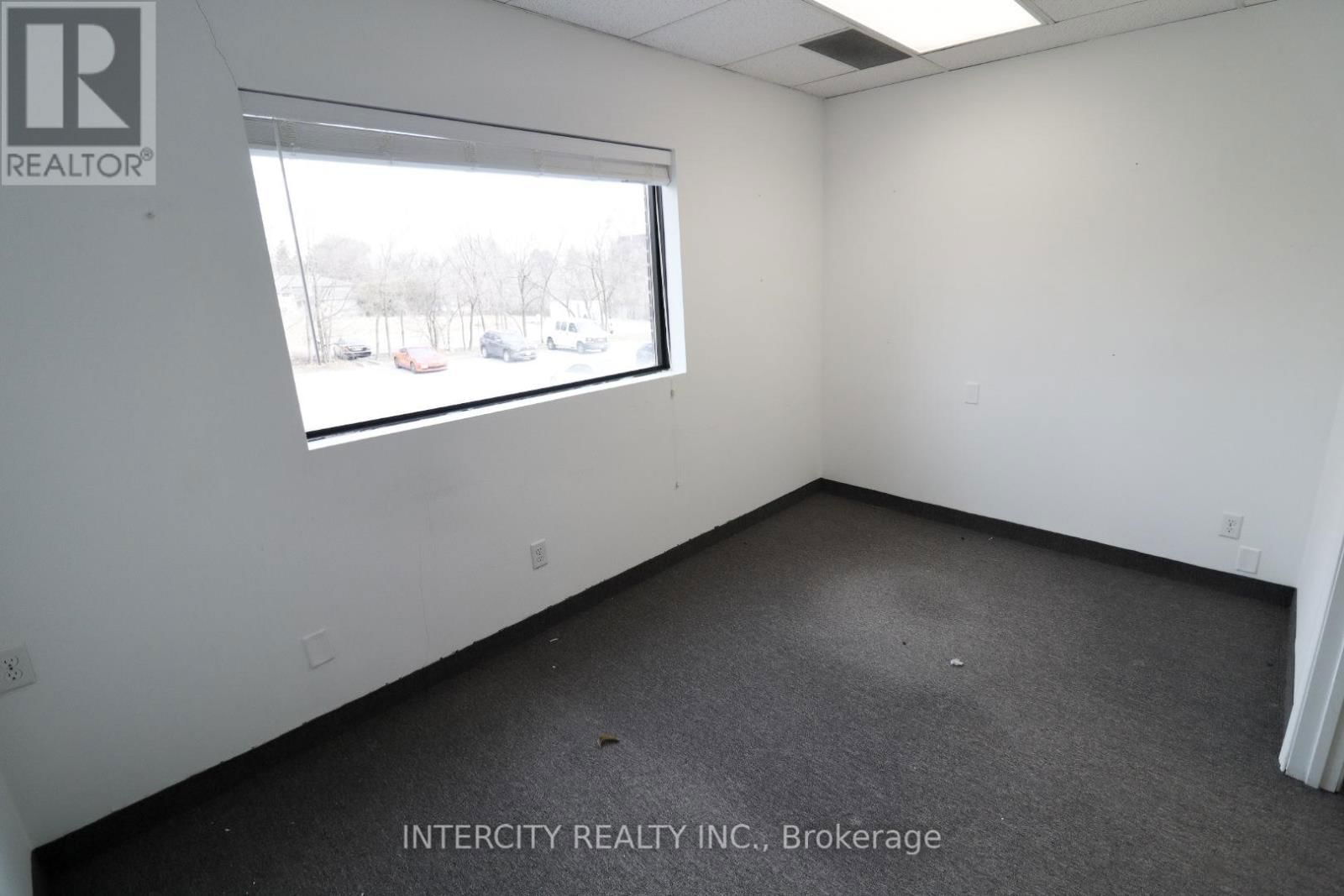 200 - 738 SHEPPARD AVENUE EAST Image 17
