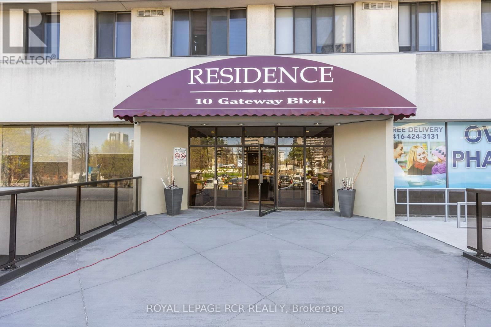 521 - 10 GATEWAY BOULEVARD Image 2