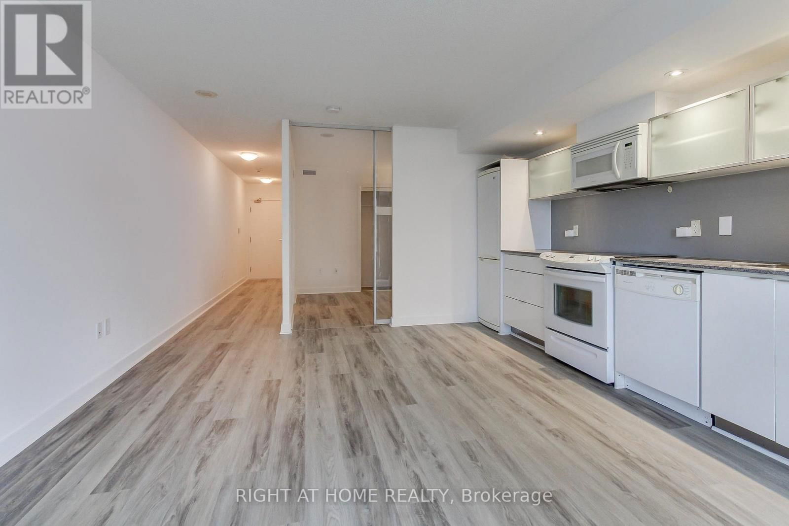 1115 - 4K SPADINA AVENUE Image 17