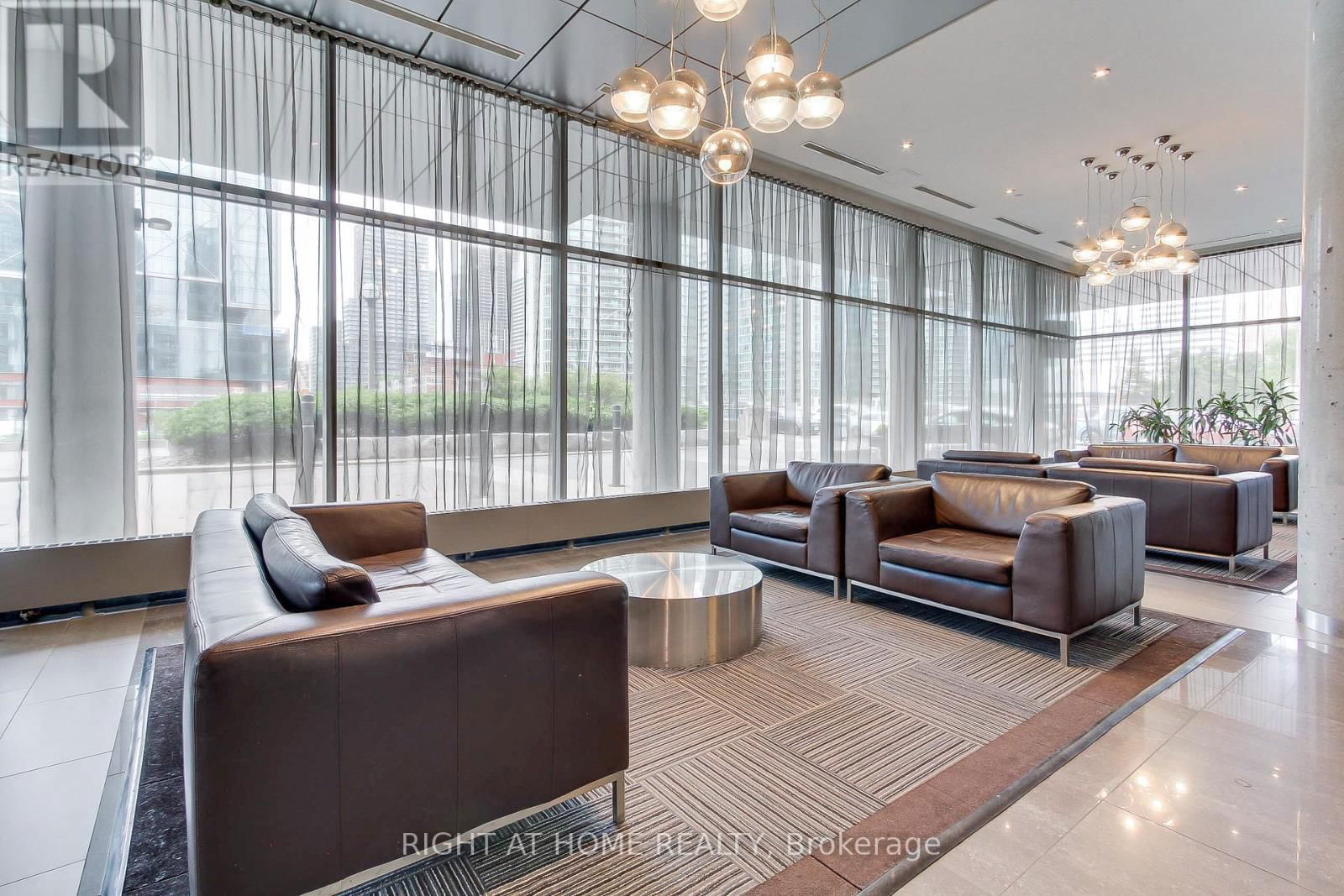 1115 - 4K SPADINA AVENUE Image 32