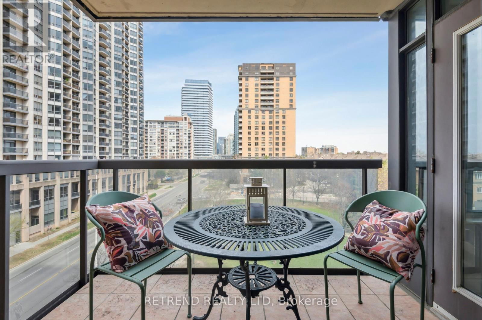 602 - 880 GRANDVIEW WAY Image 36