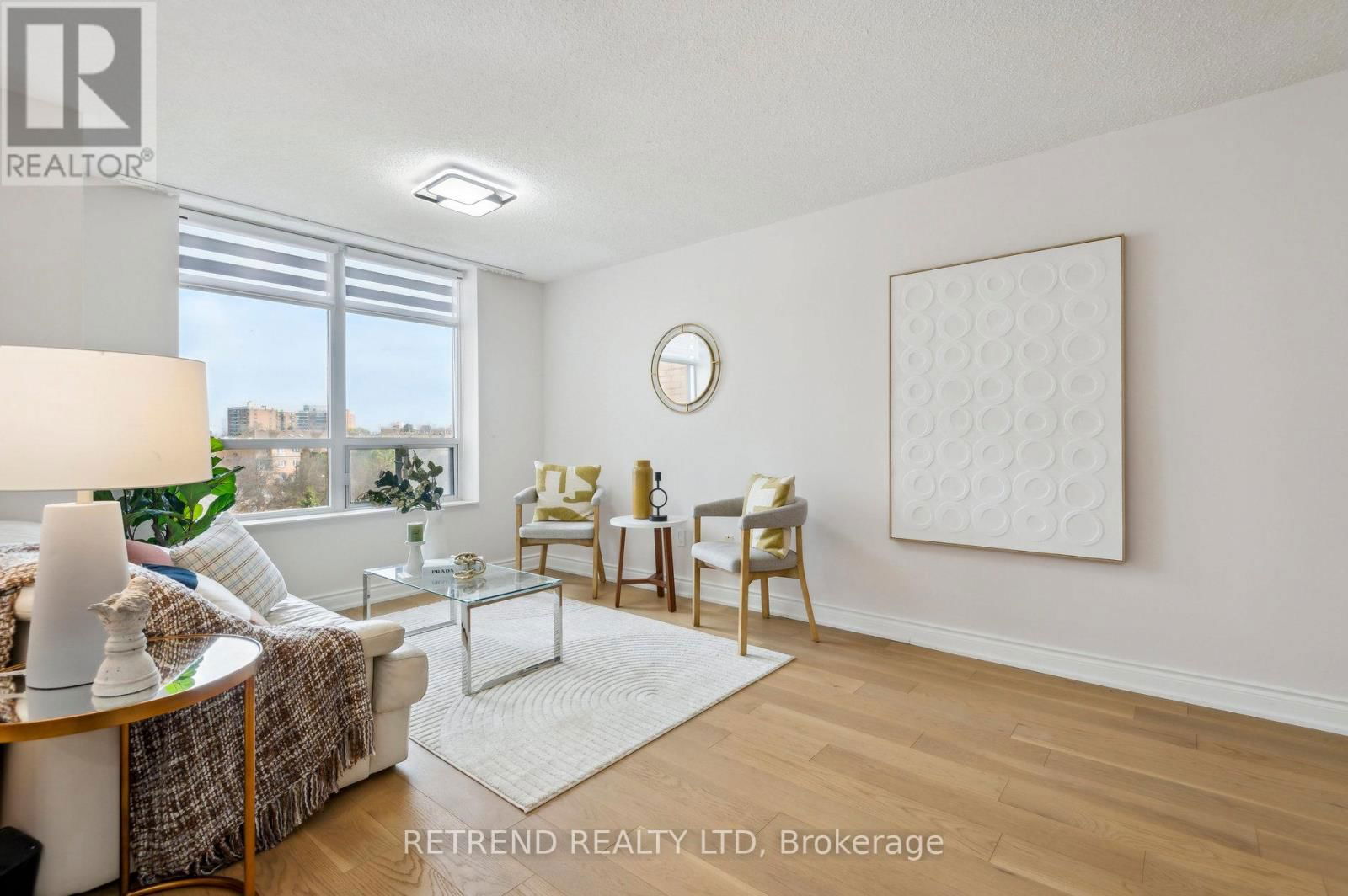 602 - 880 GRANDVIEW WAY Image 8