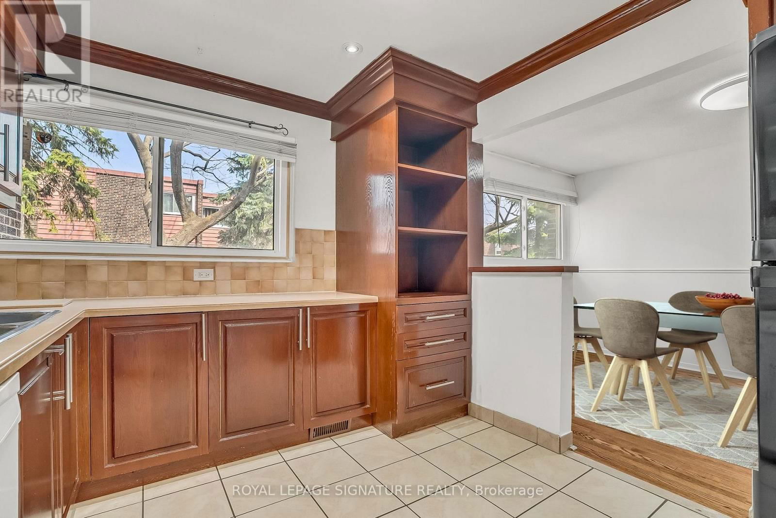 4 SEA ROBIN WAY Image 14