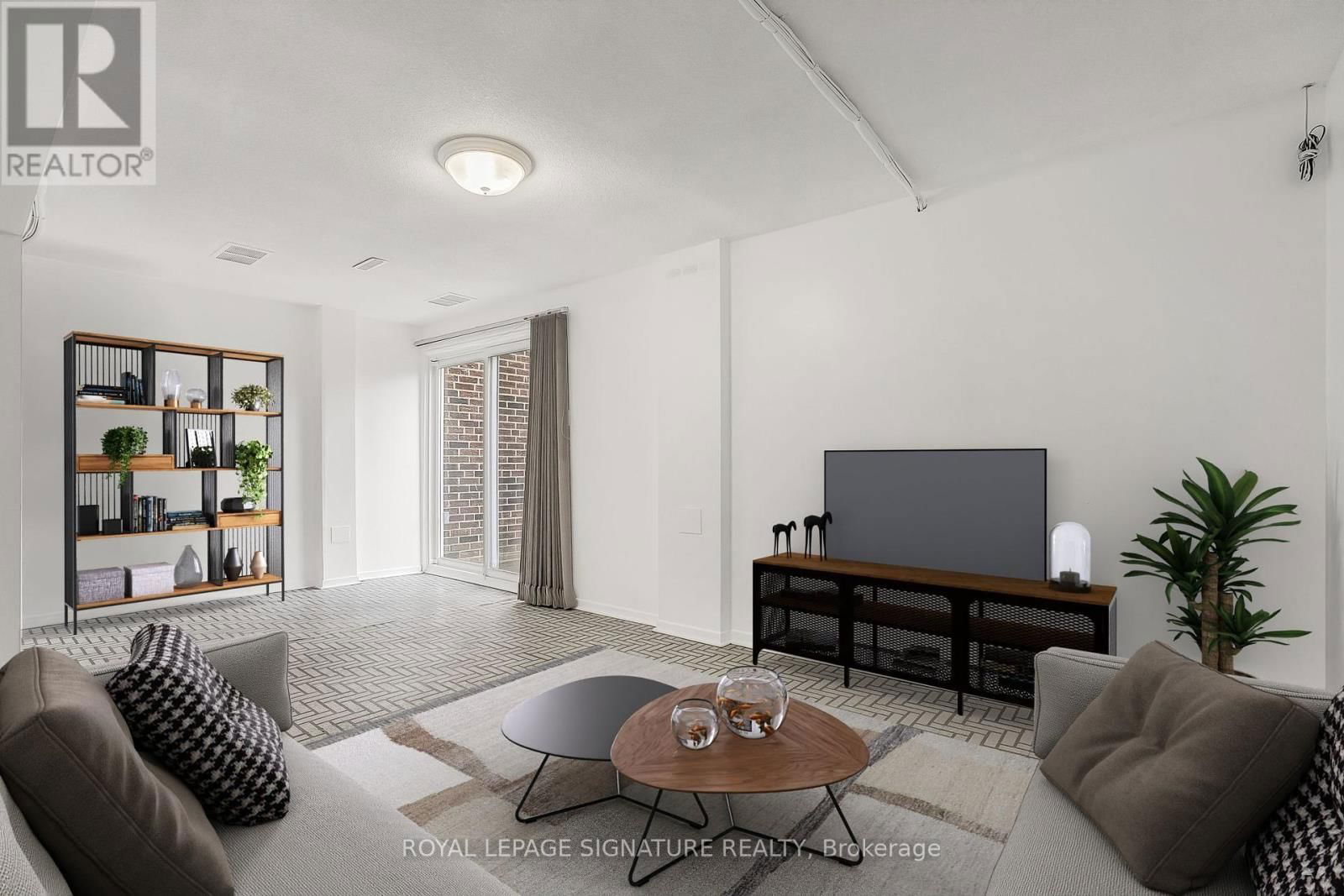 4 SEA ROBIN WAY Image 32