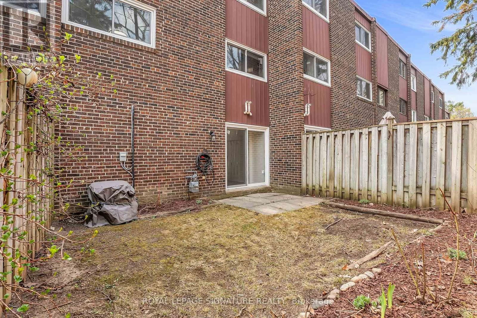 4 SEA ROBIN WAY Image 35