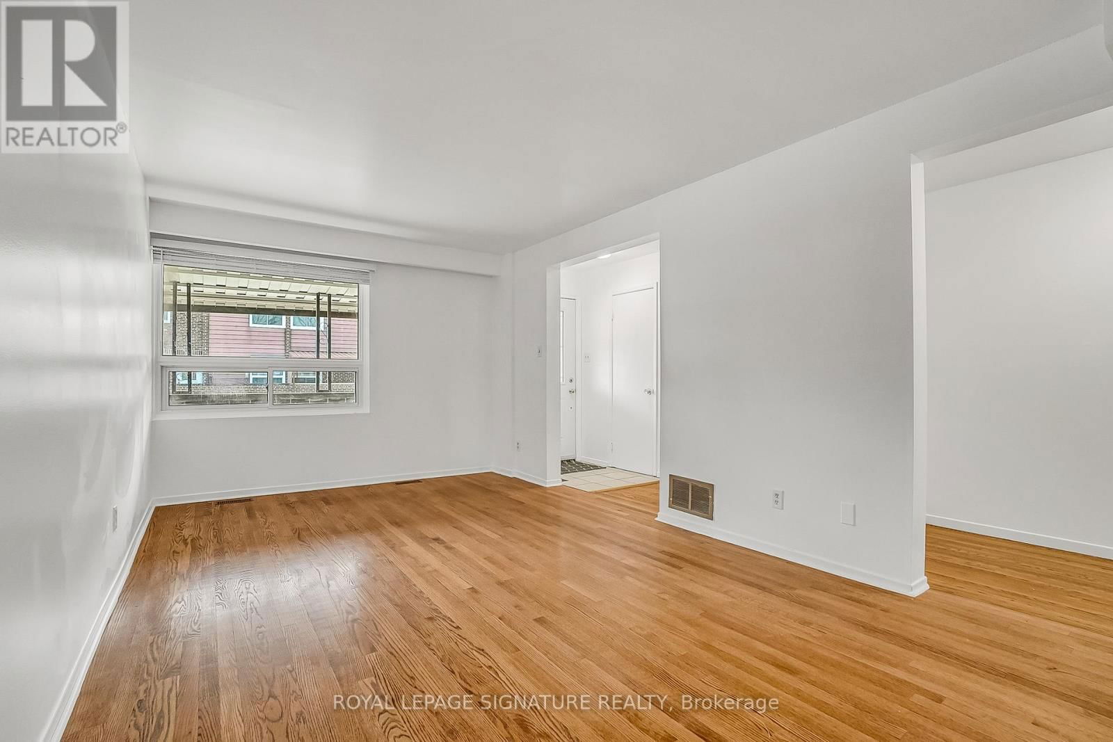 4 SEA ROBIN WAY Image 9