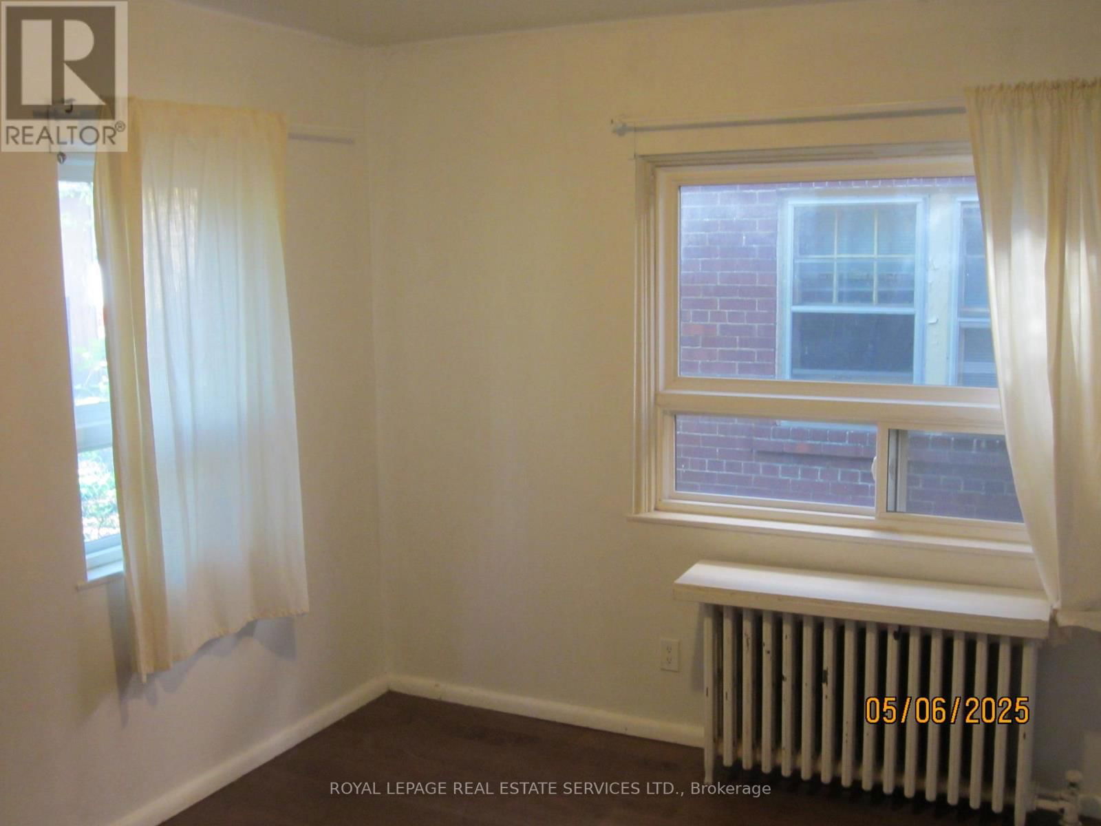 Main Floor - 208 MILLWOOD ROAD Image 5