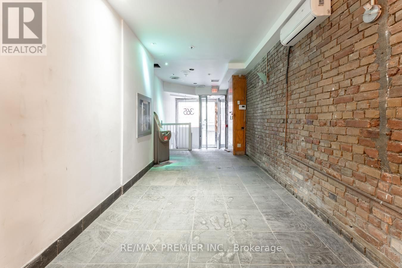 Main Floor - 365 KING STREET WEST Image 10