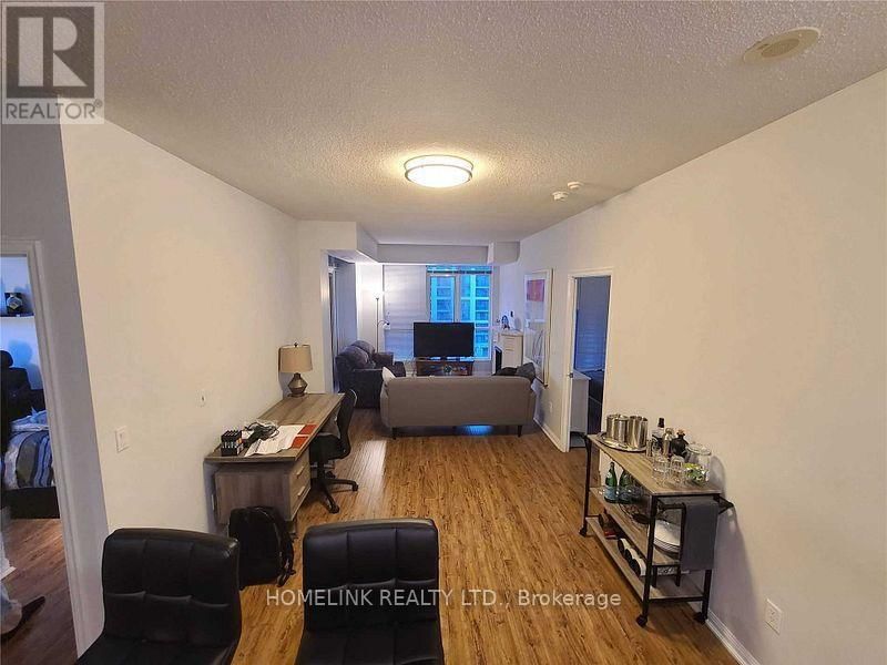 608 - 21 GRAND MAGAZINE STREET Image 12