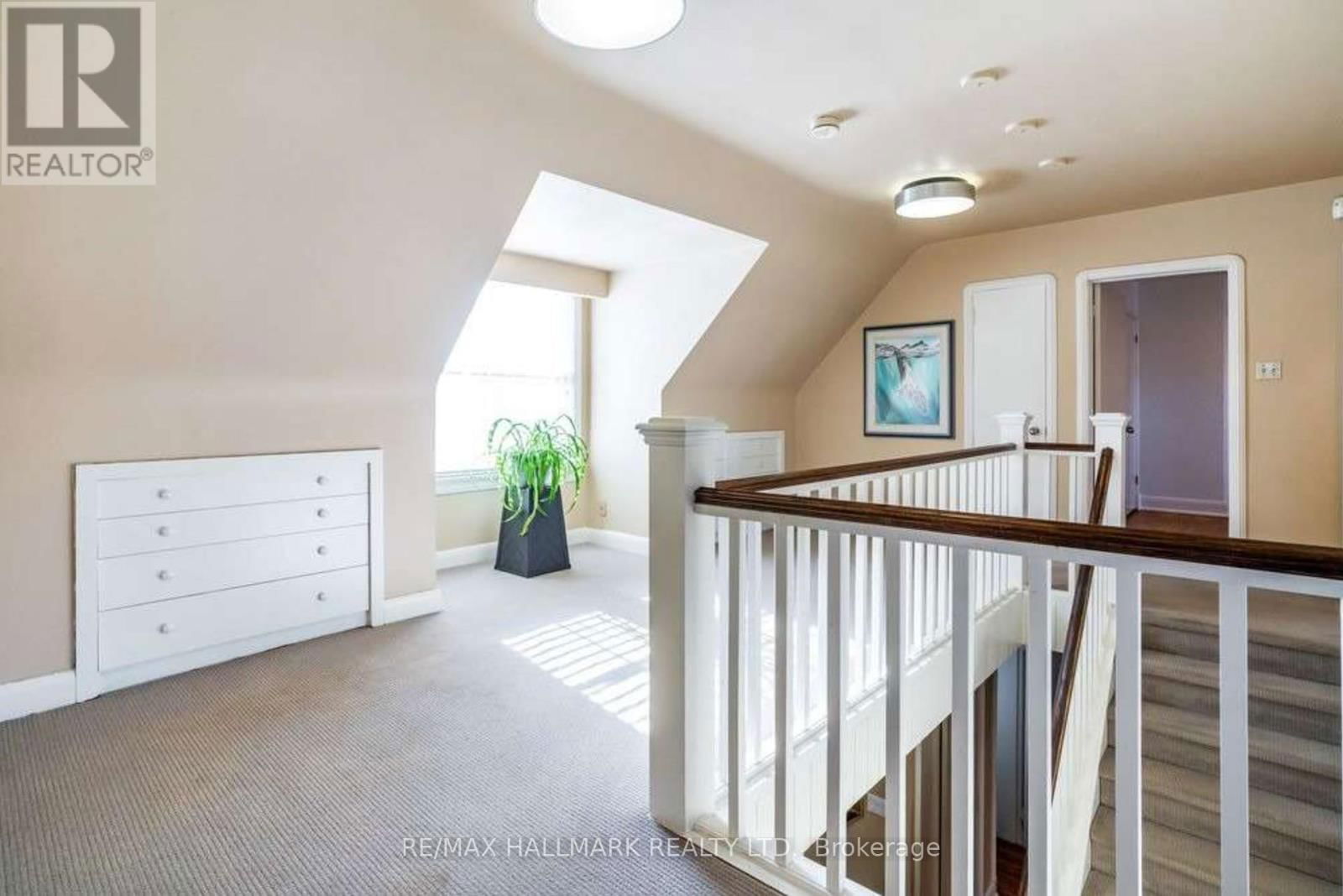 20 OWEN BOULEVARD Image 11